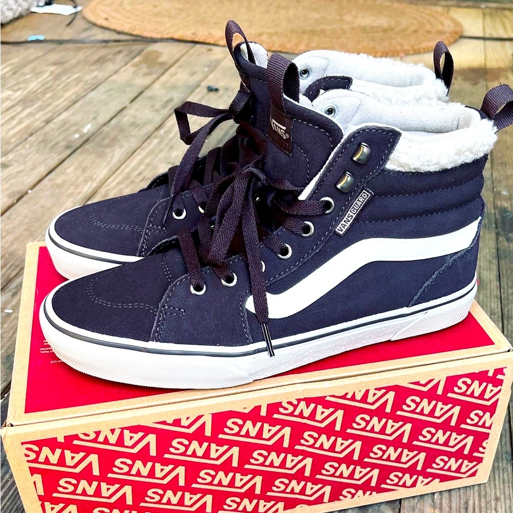 NIB Fillmore High Vans size 9.5